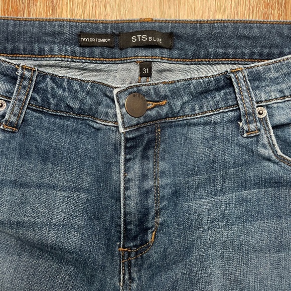 STS Blue Taylor Tomboy Distressed Boyfriend Jean Size 31 - Picture 3 of 14